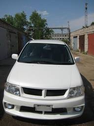 2001 Nissan Bassara Images