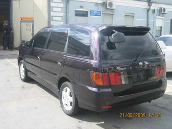 2001 Nissan Bassara Photos