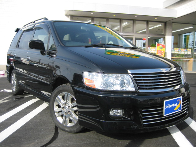 2002 Nissan Bassara Photos