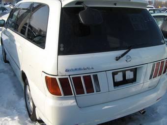 2002 Nissan Bassara Wallpapers