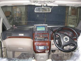 2002 Nissan Bassara Photos