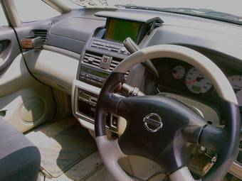 2002 Nissan Bassara Wallpapers