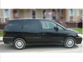 2003 Nissan Bassara Photos