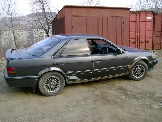 1990 Nissan Bluebird