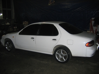 1995 Nissan Bluebird