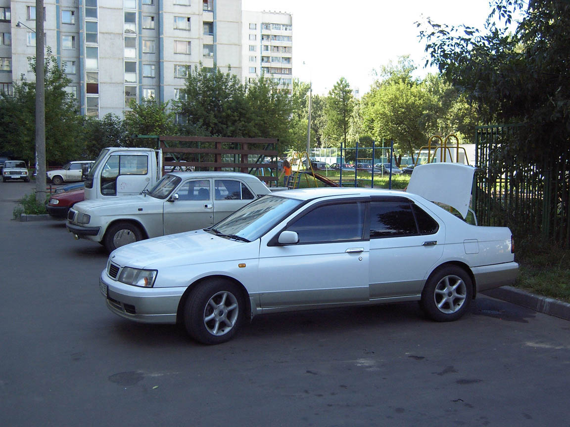 1996 Nissan Bluebird