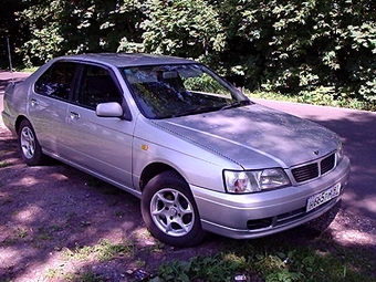 1996 Nissan Bluebird