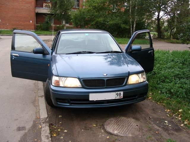 1996 Nissan Bluebird