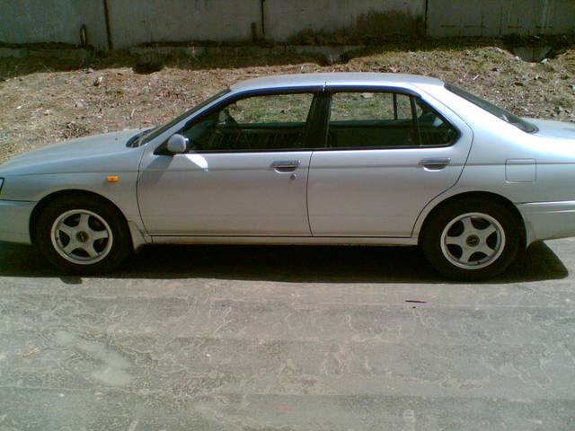 1996 Nissan Bluebird