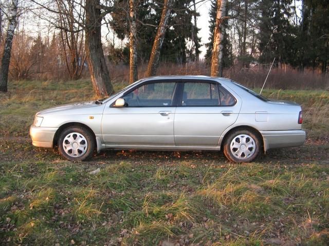 1996 Nissan Bluebird