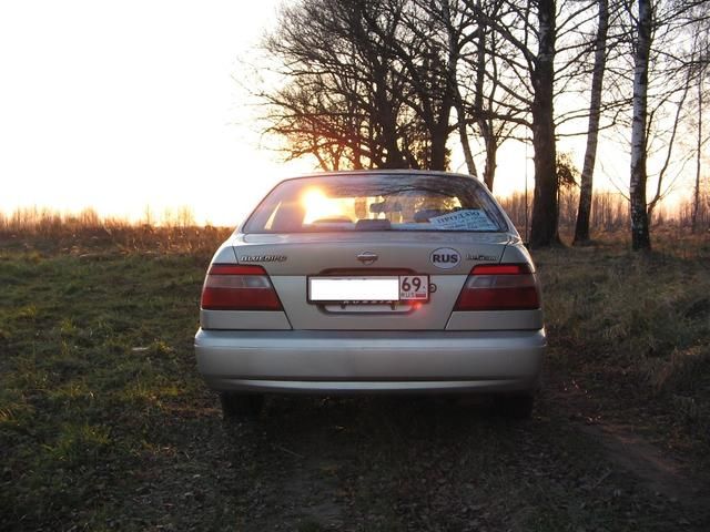 1996 Nissan Bluebird