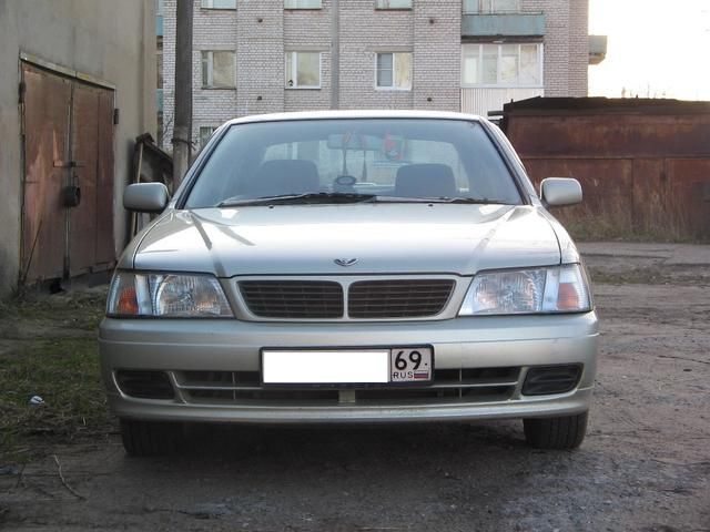 1996 Nissan Bluebird