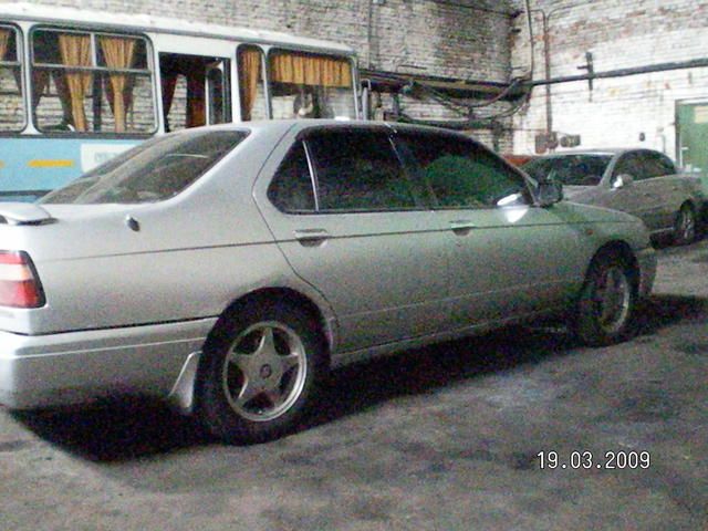 1996 Nissan Bluebird