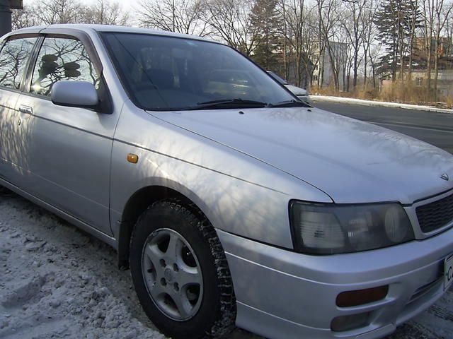 1996 Nissan Bluebird