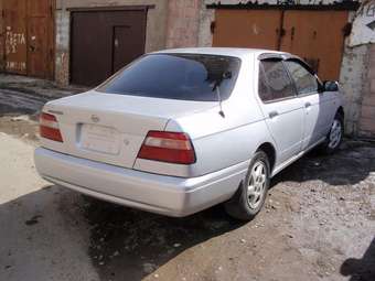 1996 Nissan Bluebird