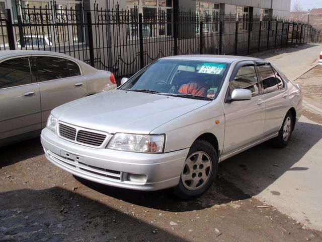 1996 Nissan Bluebird