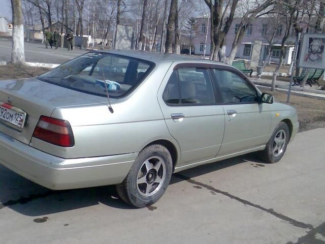 1996 Nissan Bluebird