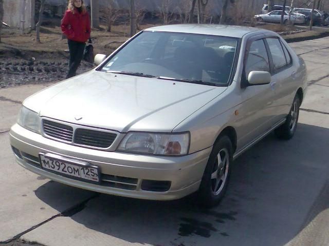 1996 Nissan Bluebird