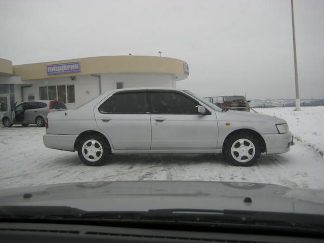 Nissan bluebird 1997