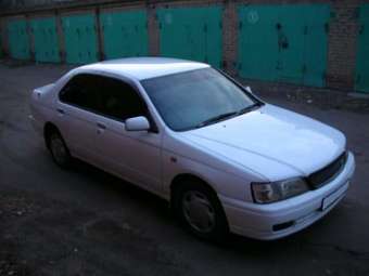 1997 Nissan Bluebird Pictures