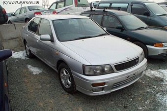 1998 Nissan Bluebird