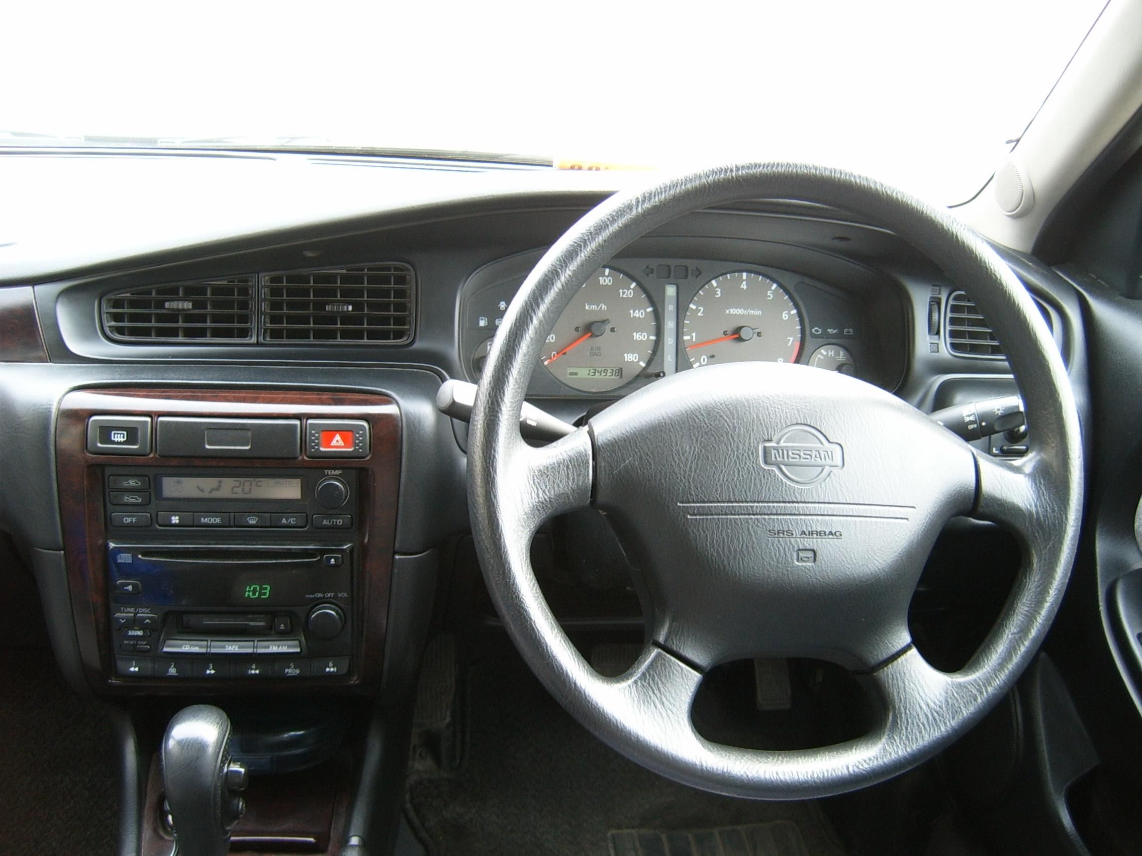 1998 Nissan Bluebird