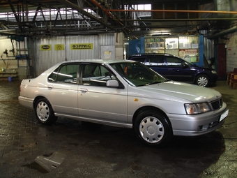 1998 Nissan Bluebird