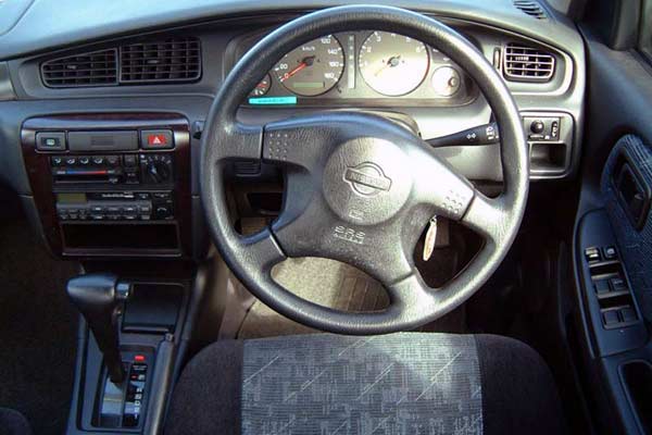 1998 Nissan Bluebird