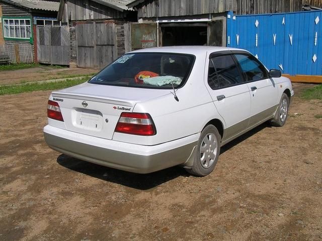 1998 Nissan Bluebird