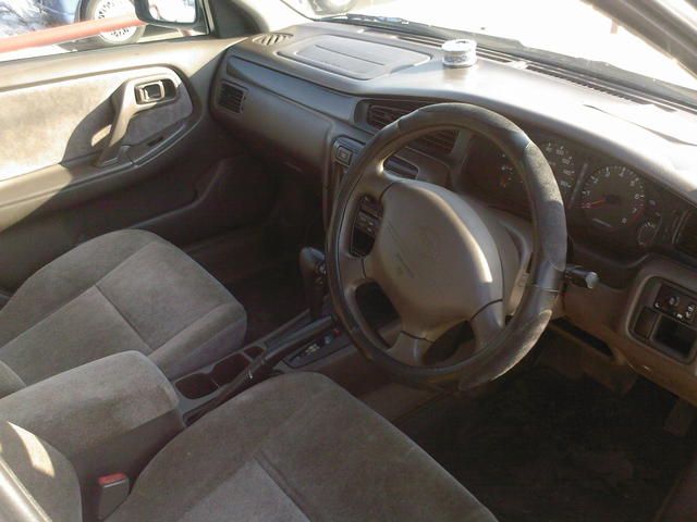 1998 Nissan Bluebird