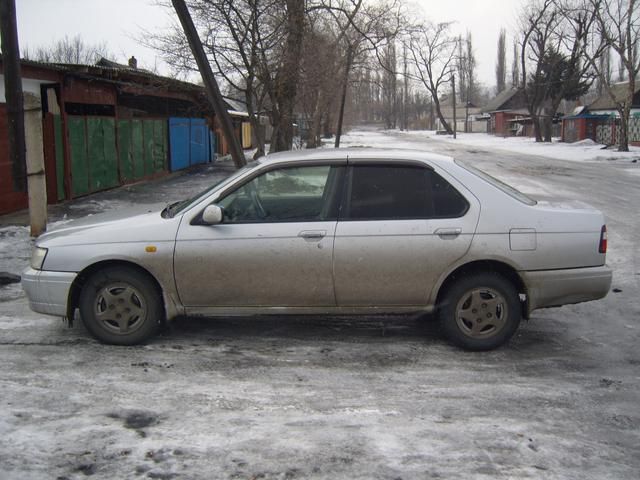 1998 Nissan Bluebird