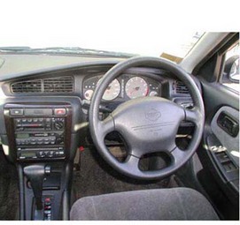 1998 Nissan Bluebird Pictures