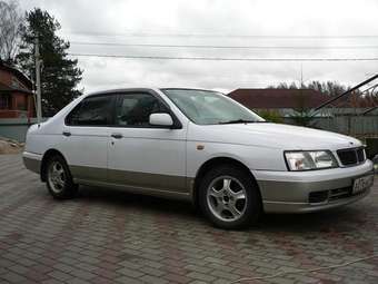 1998 Nissan Bluebird Photos