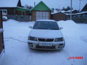1998 Nissan Bluebird Photos