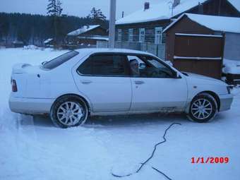 1998 Nissan Bluebird Photos