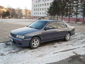 1998 Nissan Bluebird Pictures