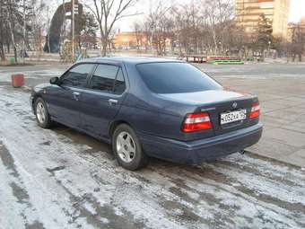 1998 Nissan Bluebird Photos