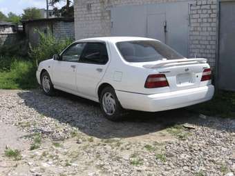 1998 Nissan Bluebird Pictures