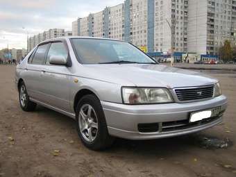 1998 Nissan Bluebird Pictures