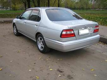 1998 Nissan Bluebird Pictures