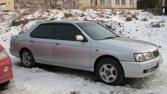 1998 Nissan Bluebird Photos