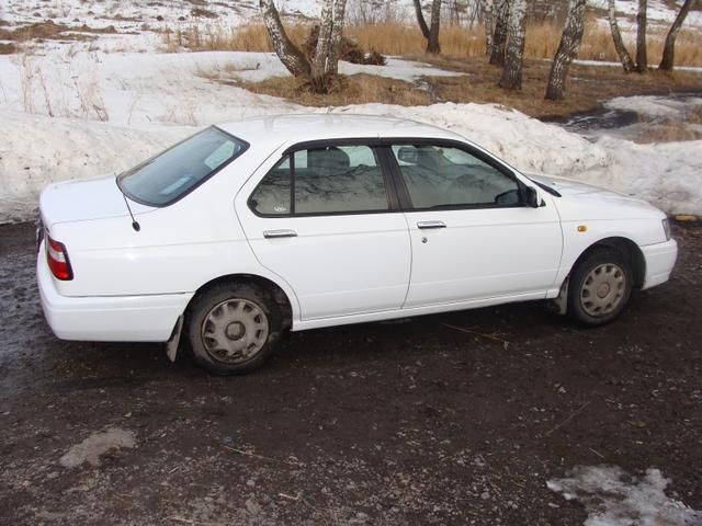 1999 Nissan Bluebird