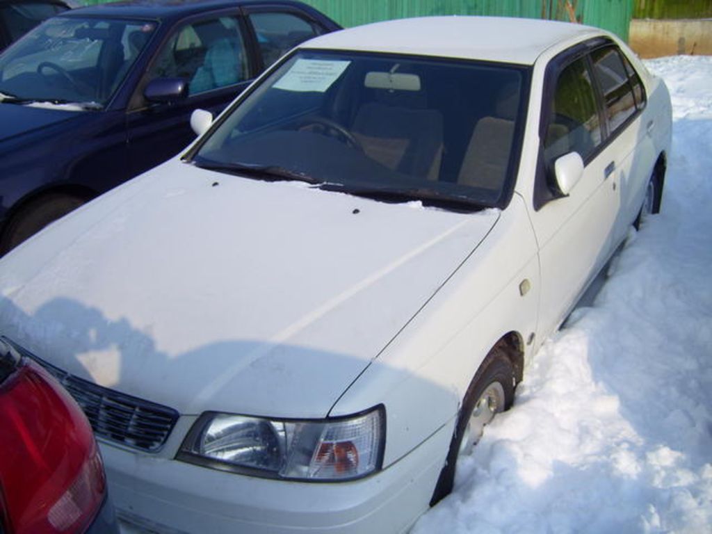 1999 Nissan Bluebird