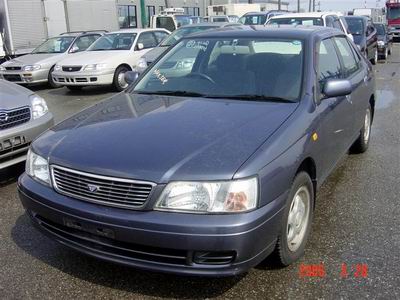 1999 Nissan Bluebird Photos