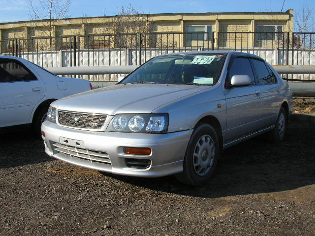 1999 Nissan Bluebird Pictures