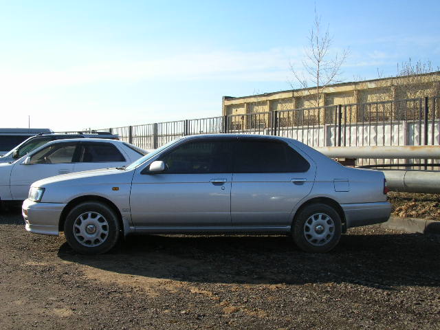 1999 Nissan Bluebird Photos