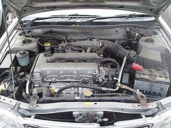 1999 Nissan Bluebird Images