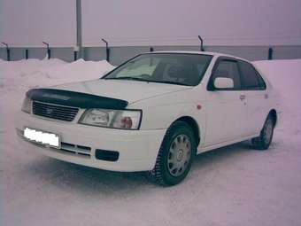 1999 Nissan Bluebird Pictures