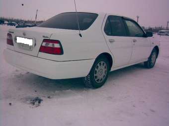 1999 Nissan Bluebird Photos