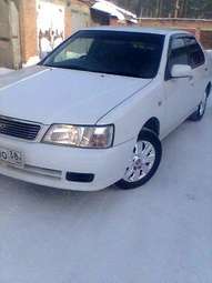 1999 Nissan Bluebird Pictures
